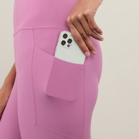 ATHLETA Transcend High Rise 7/8 Legging Lotus
Medium Brand NEW - Picture 3 of 3